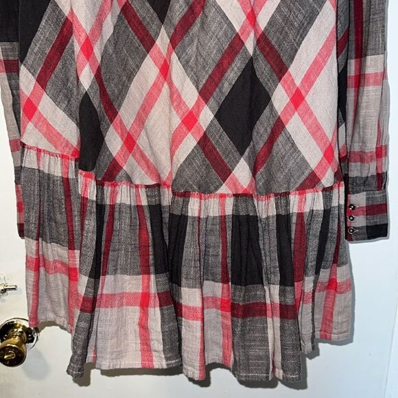 FREE PEOPLE Red Plaid Ruffle Detail Peppy Top-S - Picture 7 of 9